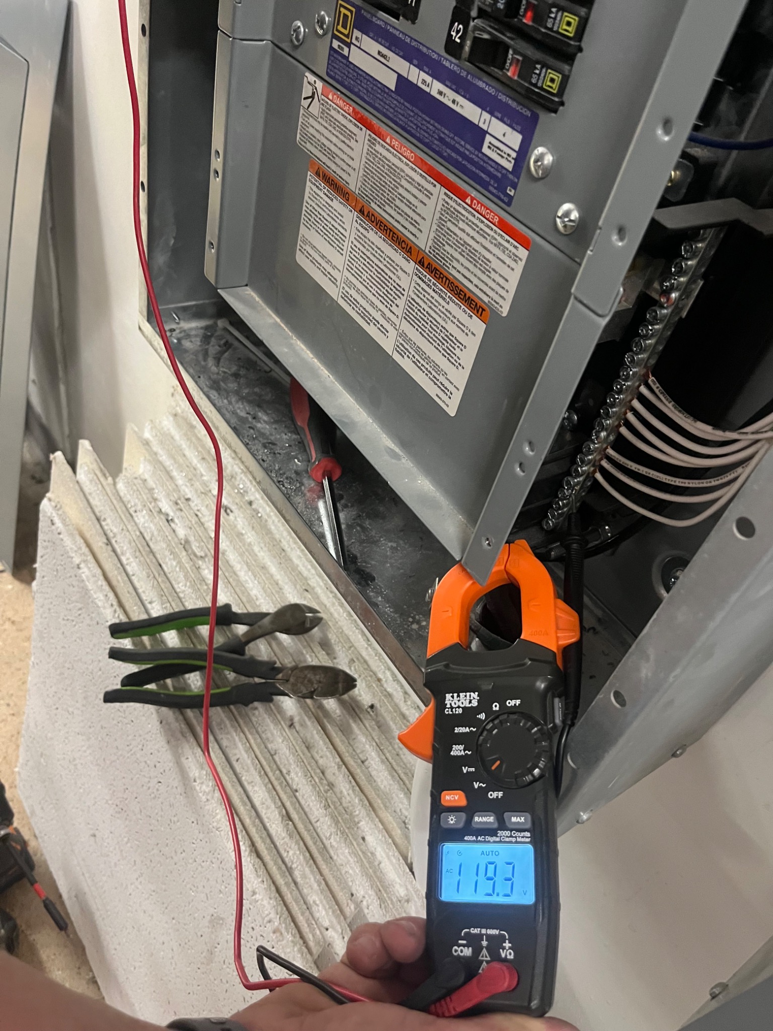Electrical troubleshooting and service work